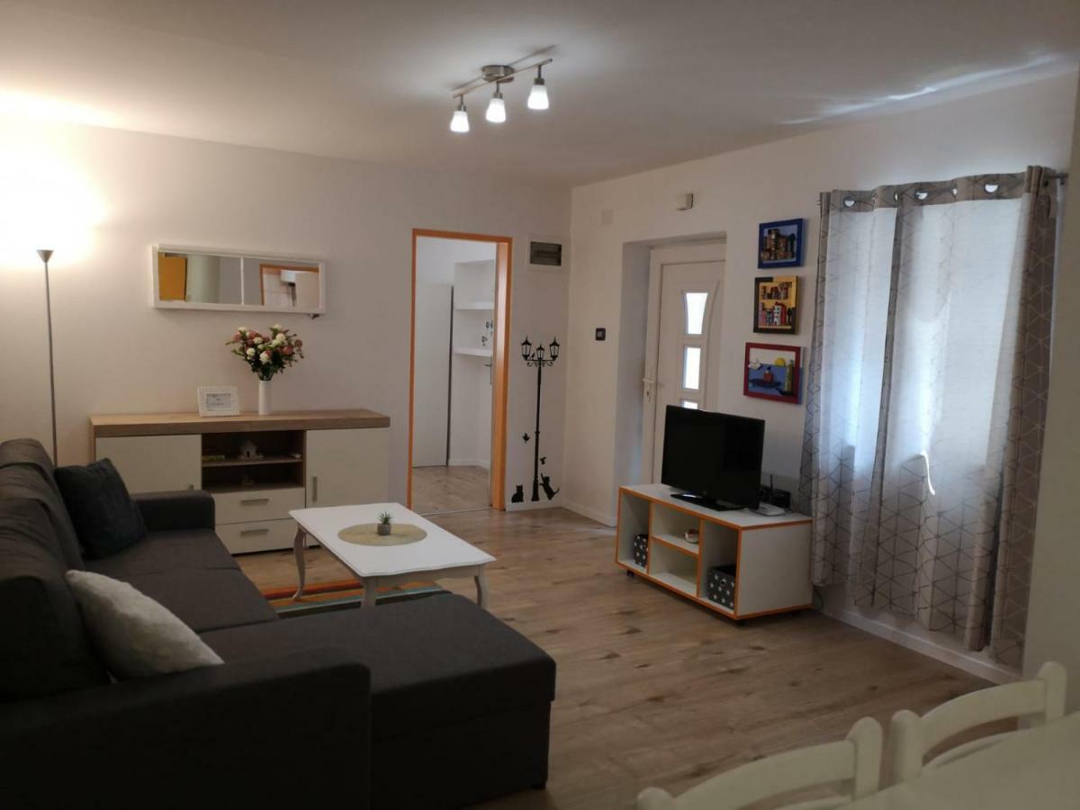 Apartment Asja Old City Center Пула Екстер'єр фото