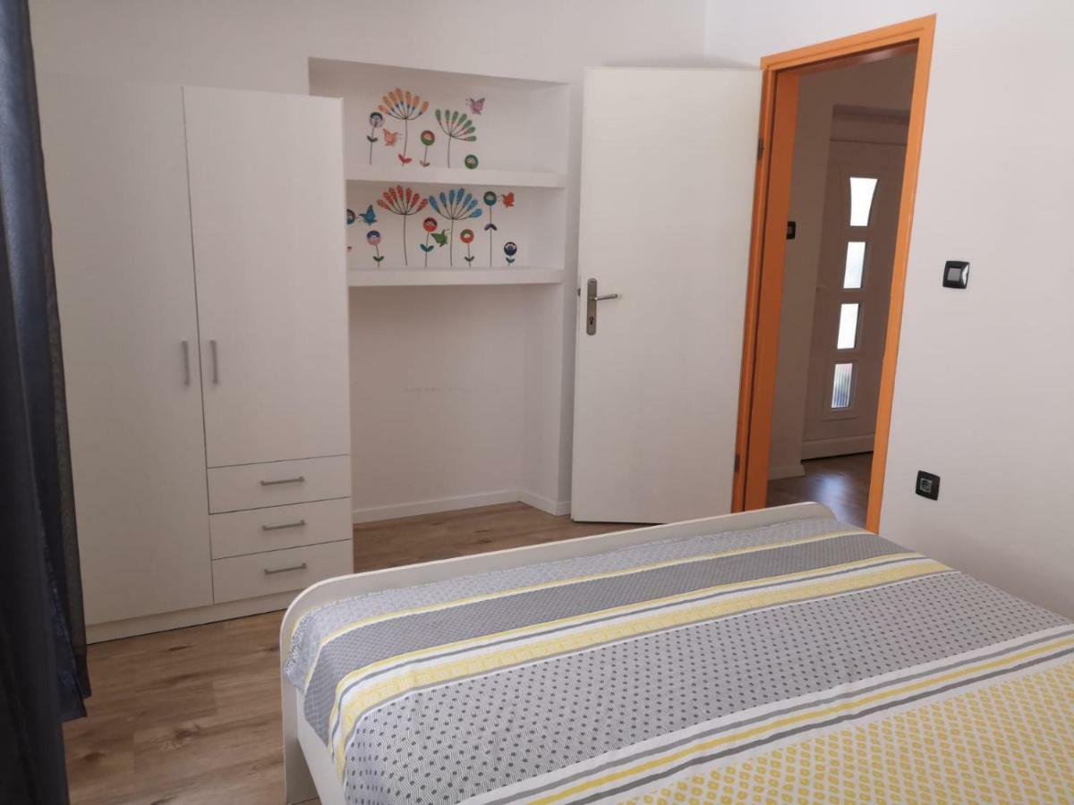 Apartment Asja Old City Center Пула Екстер'єр фото